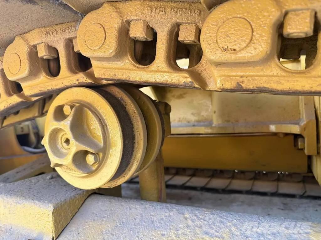 CAT D5C lánctalpas dózerek