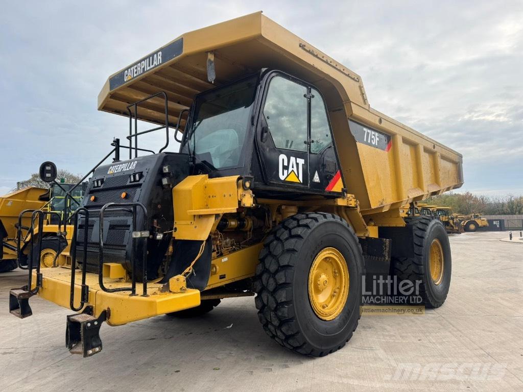 CAT 775 F Nehézdömper