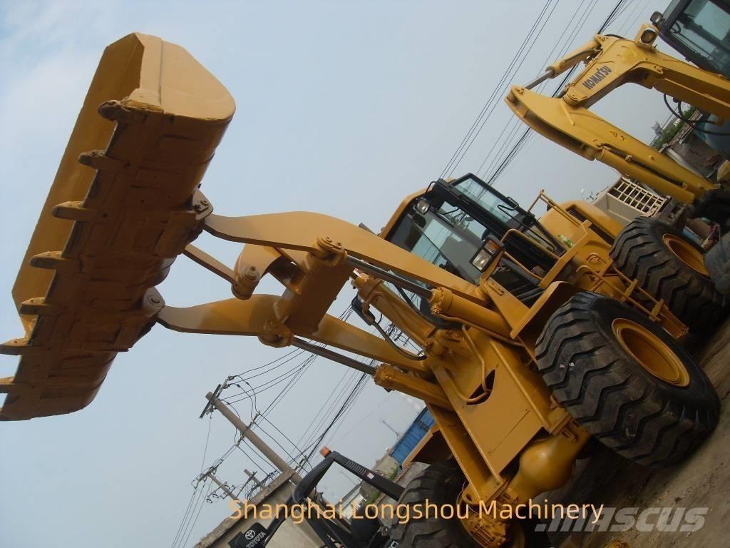 CAT 966 G Gumikerekes homlokrakodók