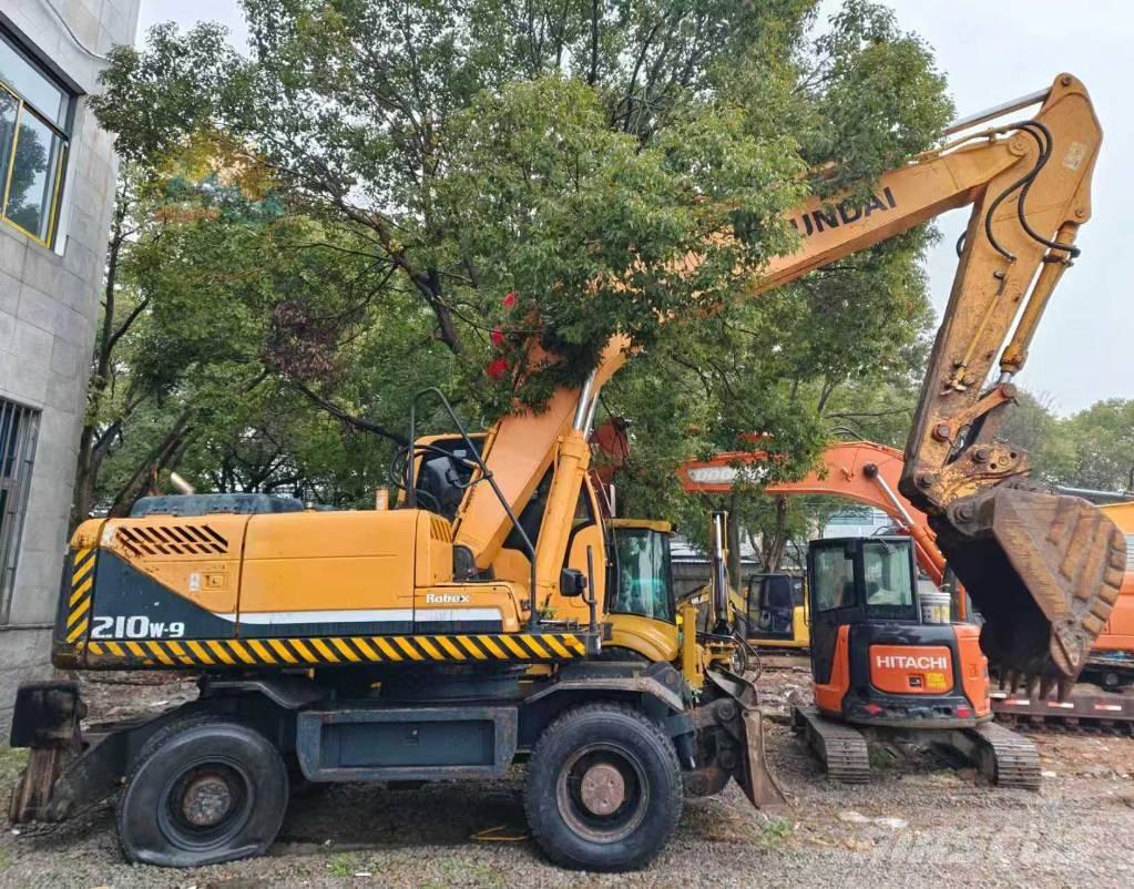 Hyundai r210w-9 Gumikerekes kotrók