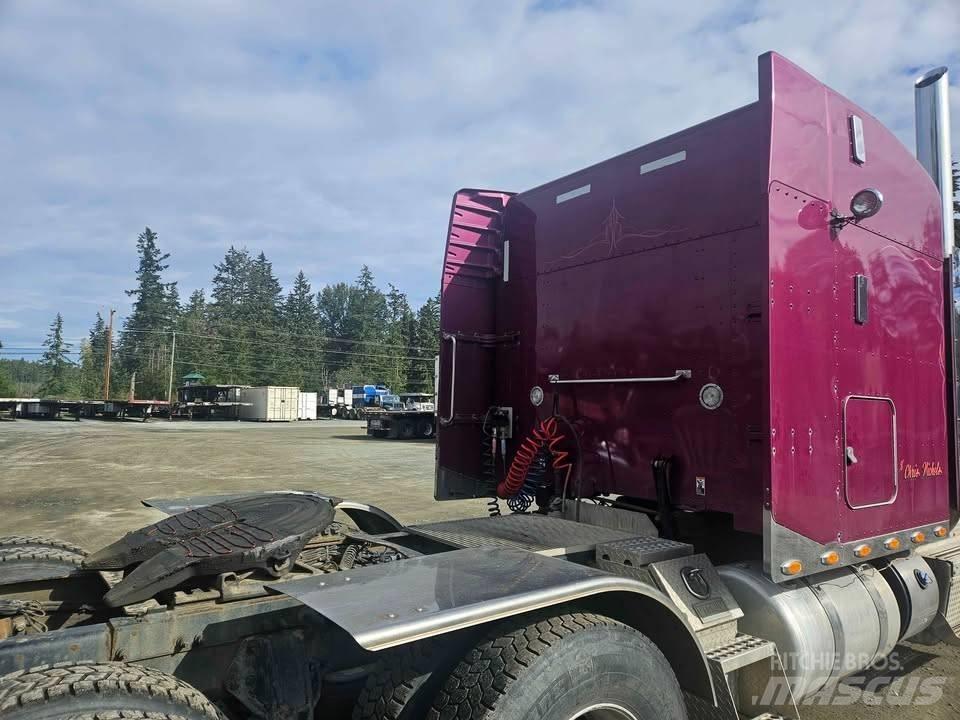 Peterbilt 388 Nyergesvontatók