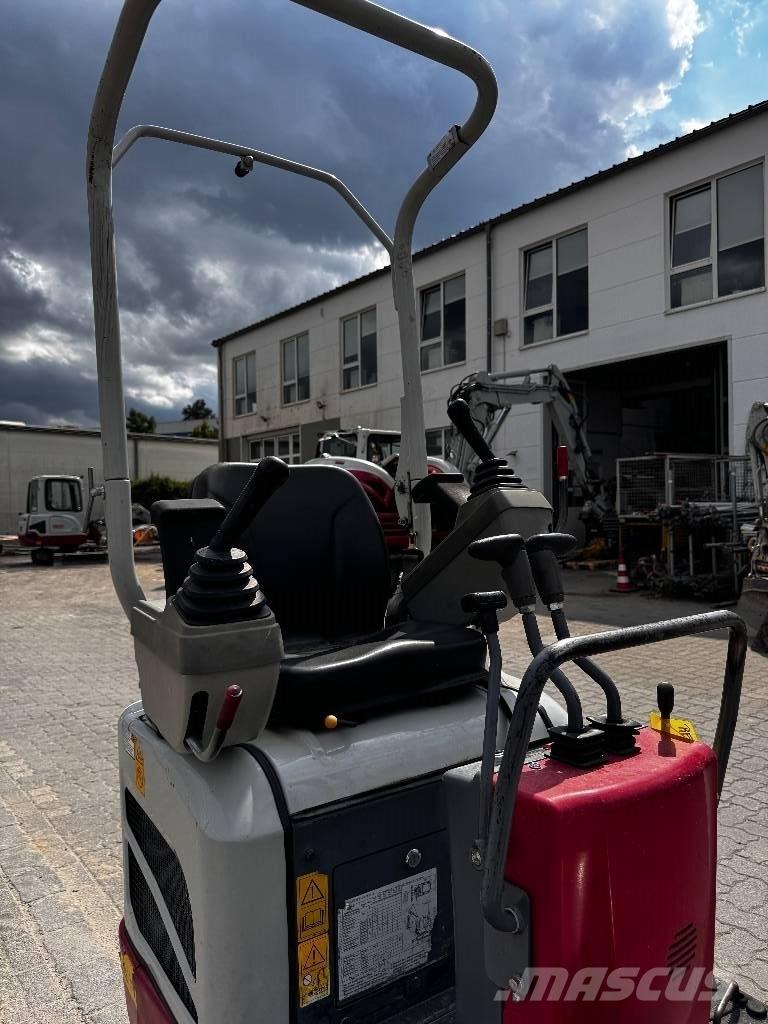 Takeuchi TB 210 R Mini kotrók < 7t