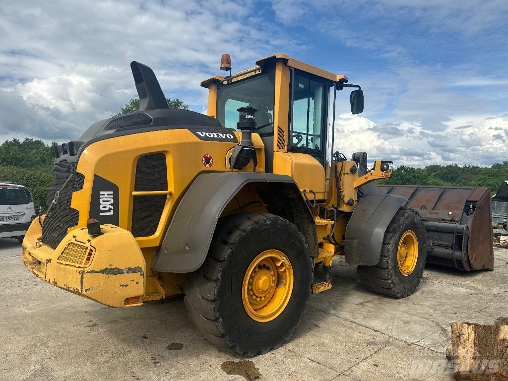 Volvo L 90 H Gumikerekes homlokrakodók