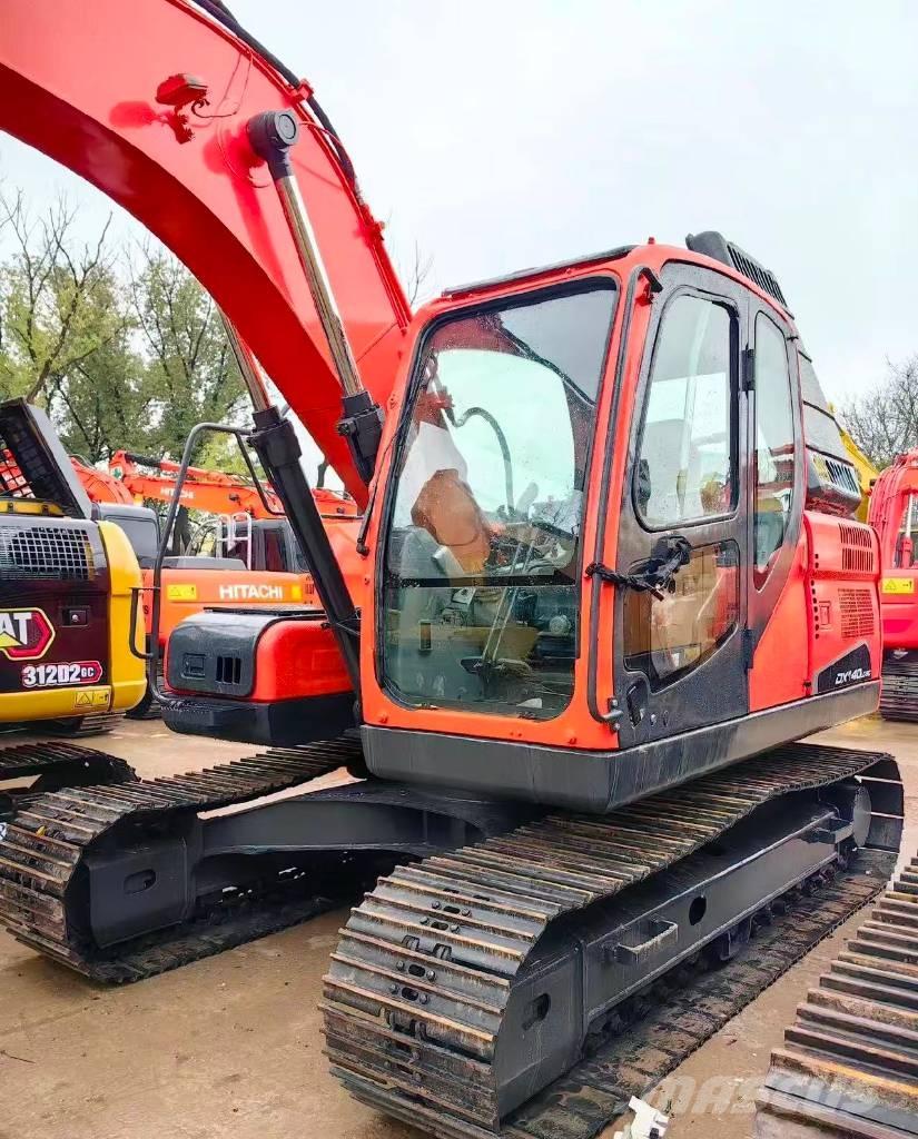 Doosan DX 140 Lánctalpas kotrók