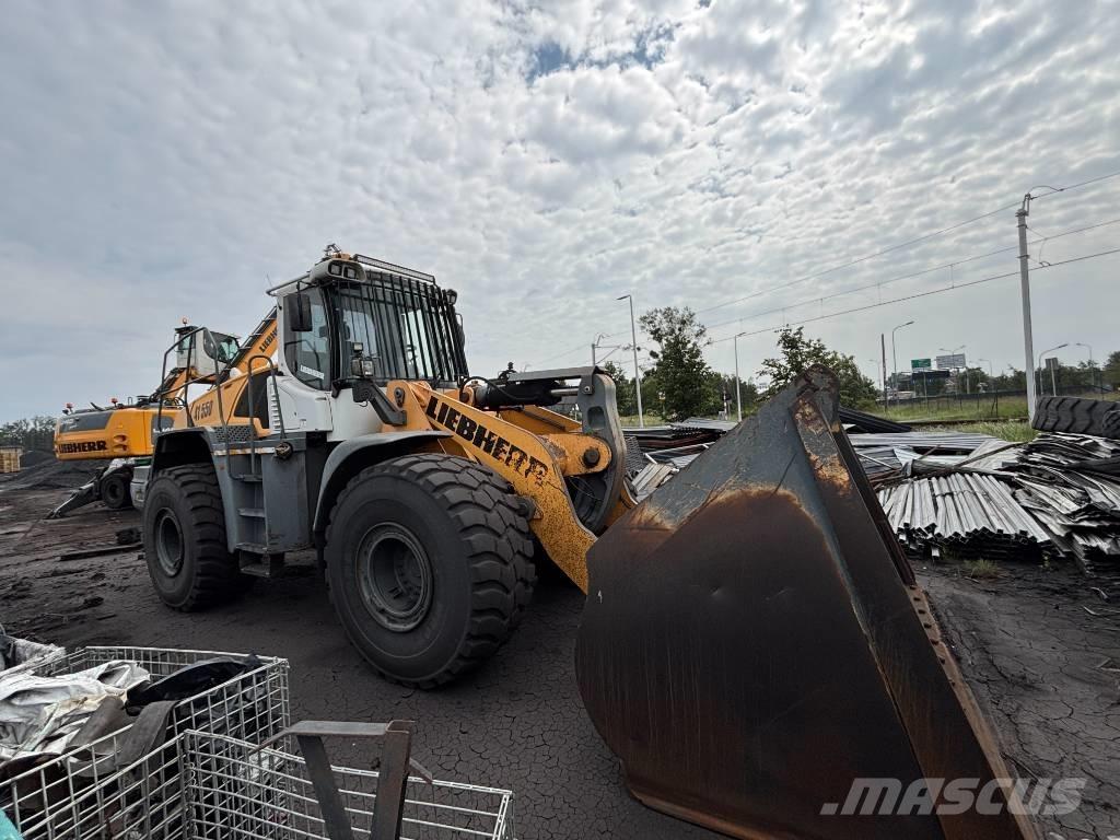 Liebherr L 566 Gumikerekes homlokrakodók