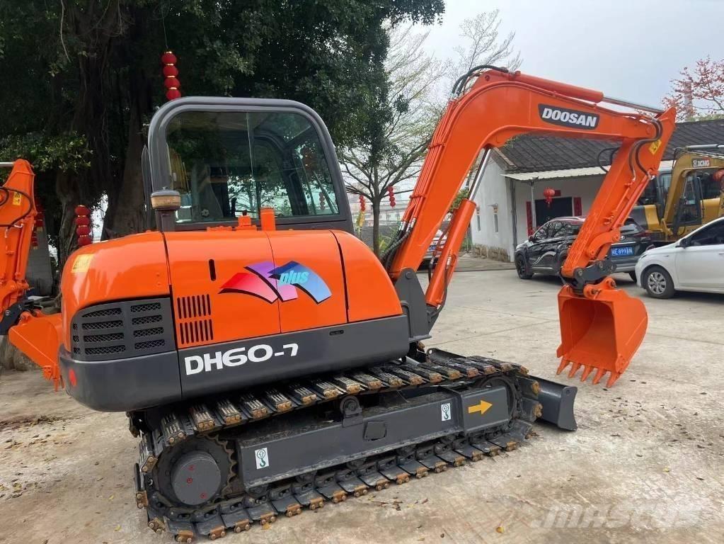 Doosan DH 60-7 Mini kotrók < 7t