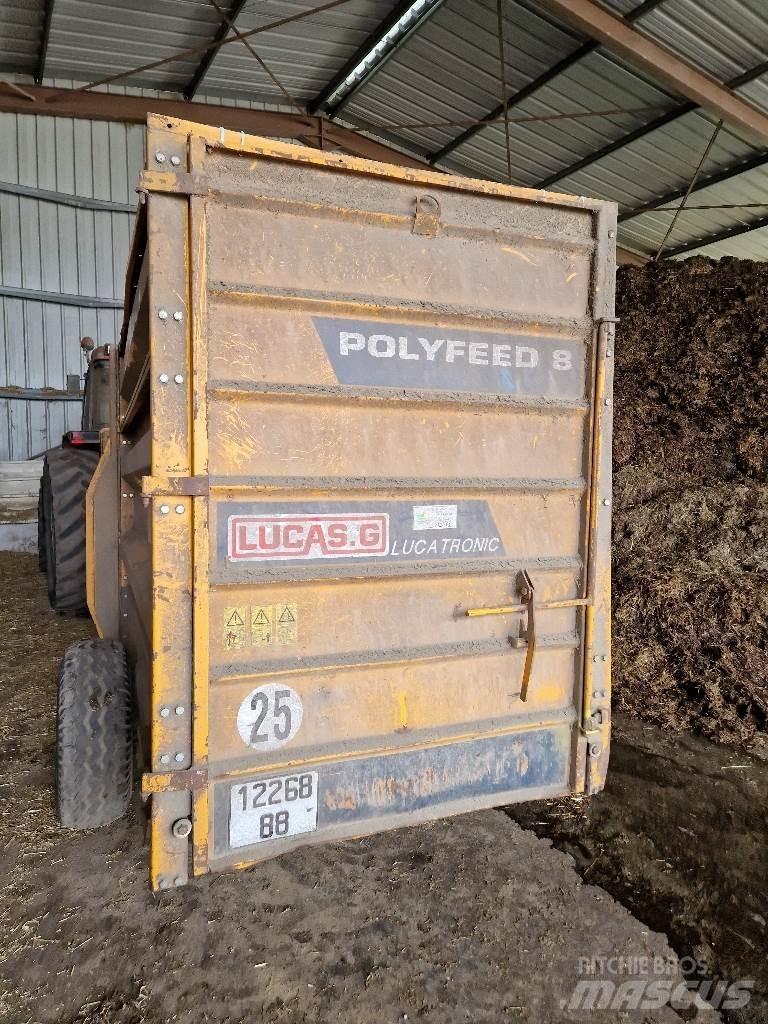 Lucas Polyfeed 8 Bála aprító, vágó, csomagoló