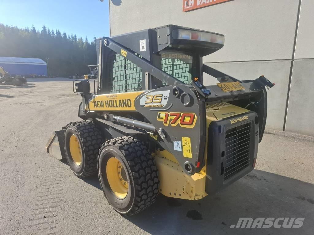 New Holland L 170 Kompaktrakodók