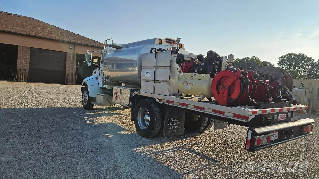 Peterbilt PB335 Tartályos teherautók