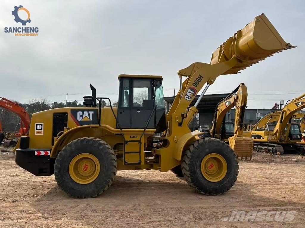 CAT 966 H Gumikerekes homlokrakodók