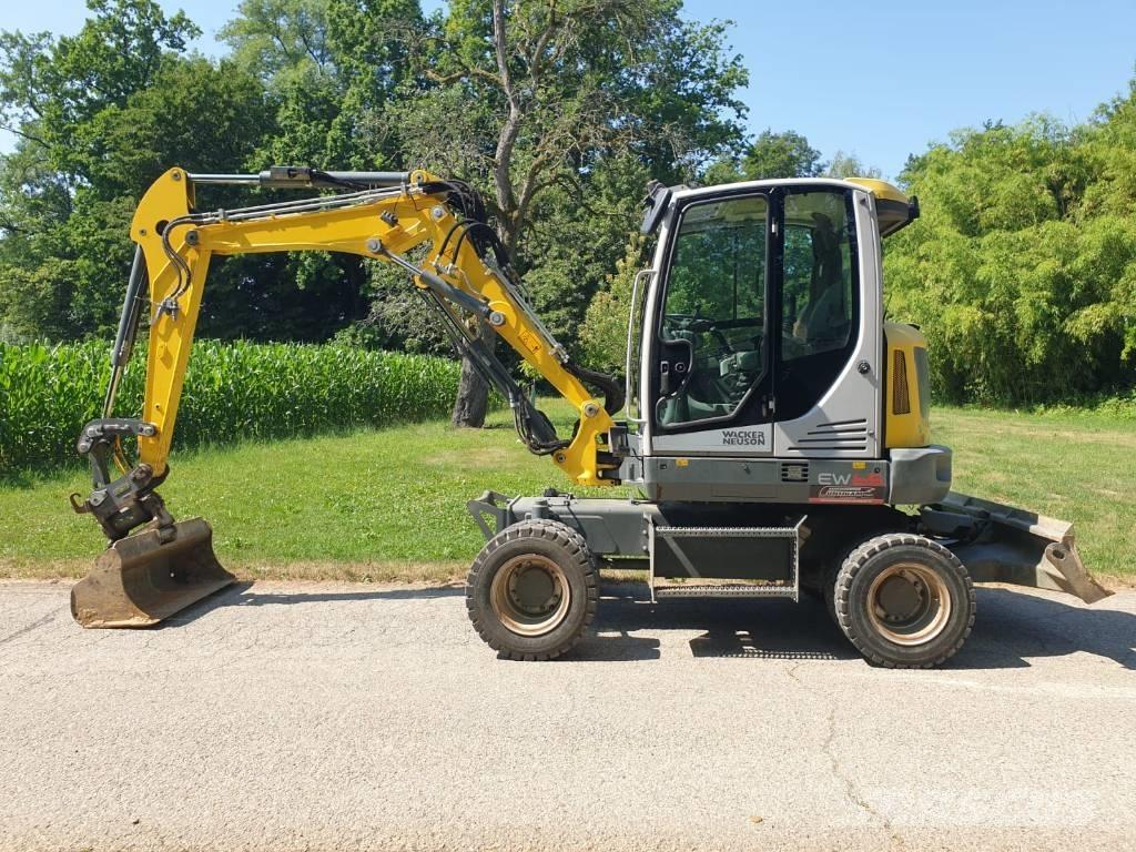 Wacker Neuson EW 65 Gumikerekes kotrók