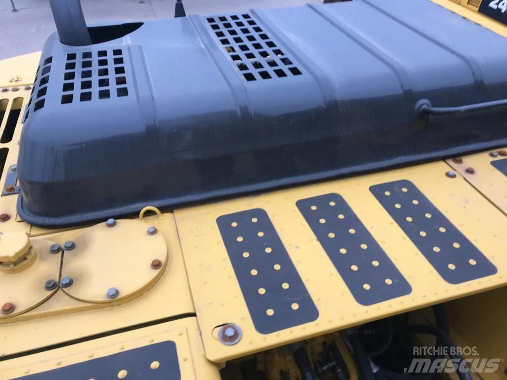 Komatsu PC 220-8 Lánctalpas kotrók
