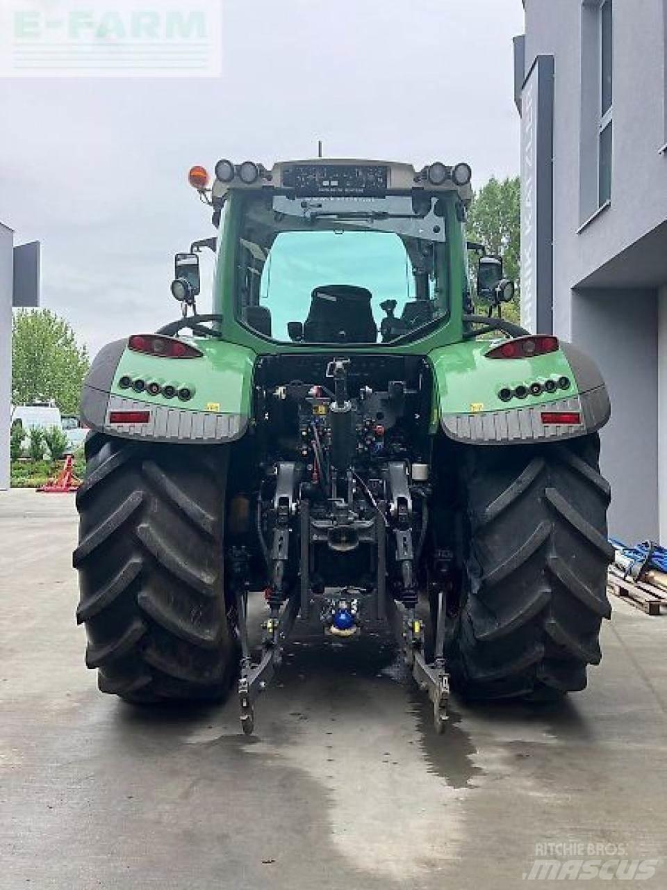 Fendt 724 vario Traktorok