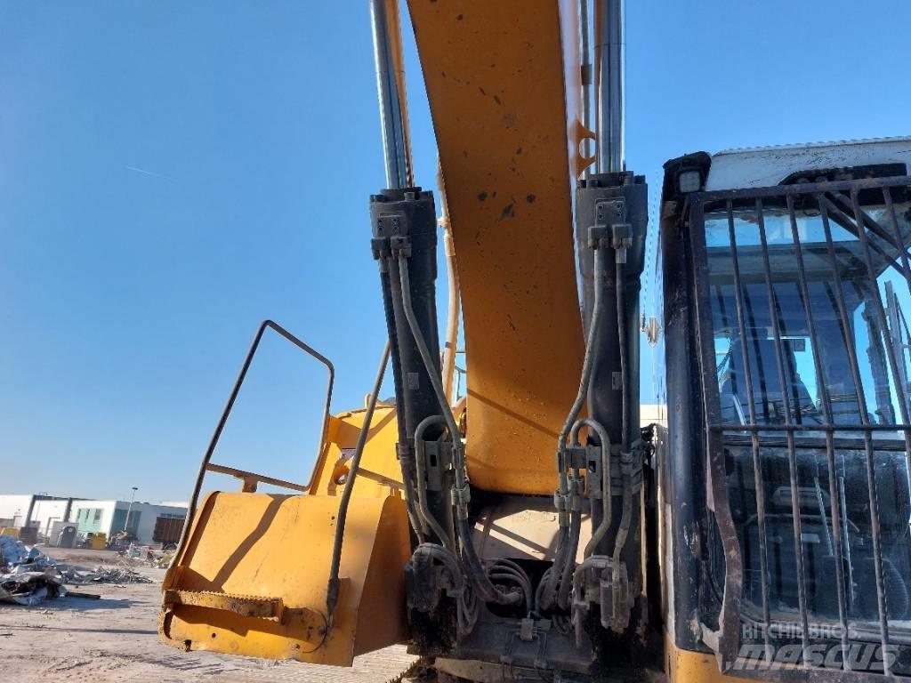 Liebherr R 946 Lánctalpas kotrók