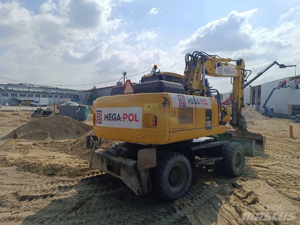 Komatsu PW180-7E0 Gumikerekes kotrók