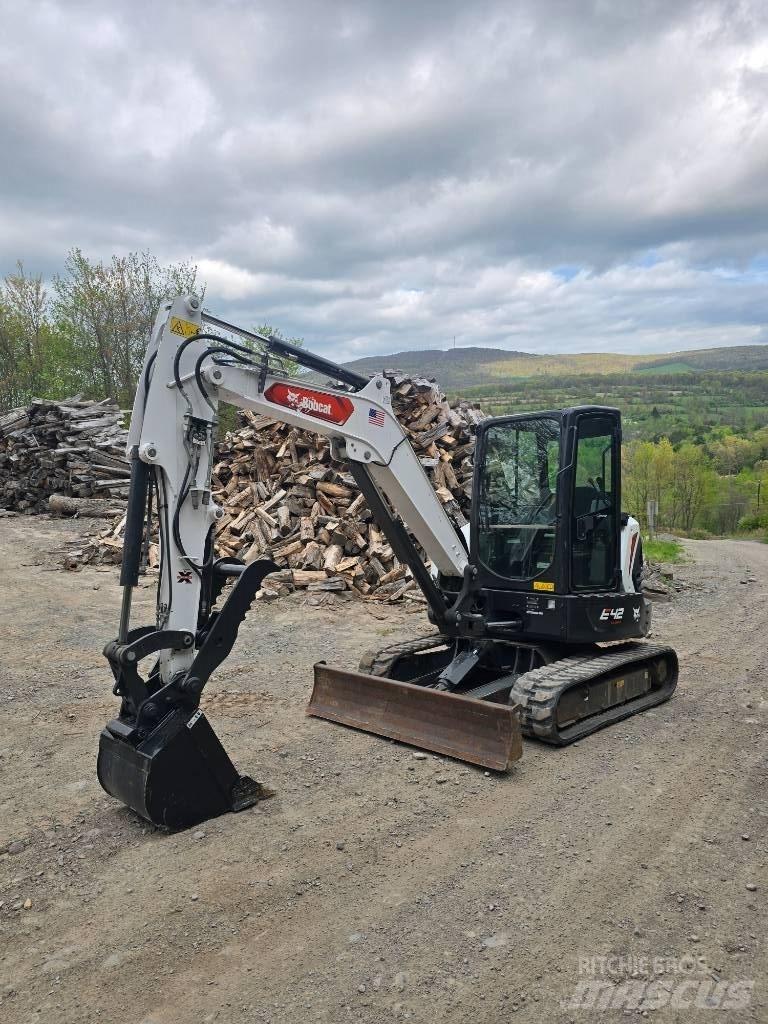 Bobcat E42 Mini kotrók < 7t