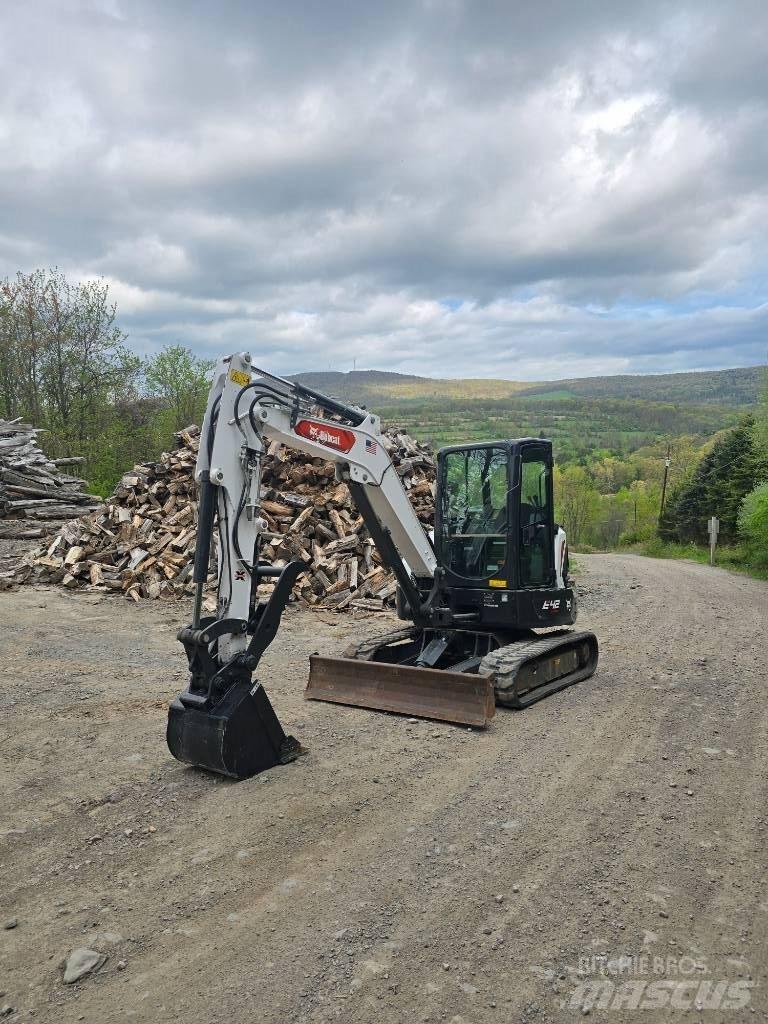 Bobcat E42 Mini kotrók < 7t
