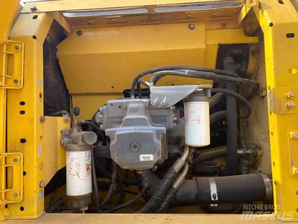 Komatsu pc220-8 Lánctalpas kotrók