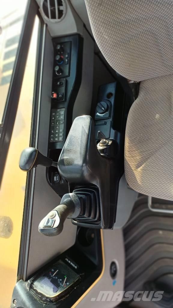 Volvo ECR88D Lánctalpas kotrók