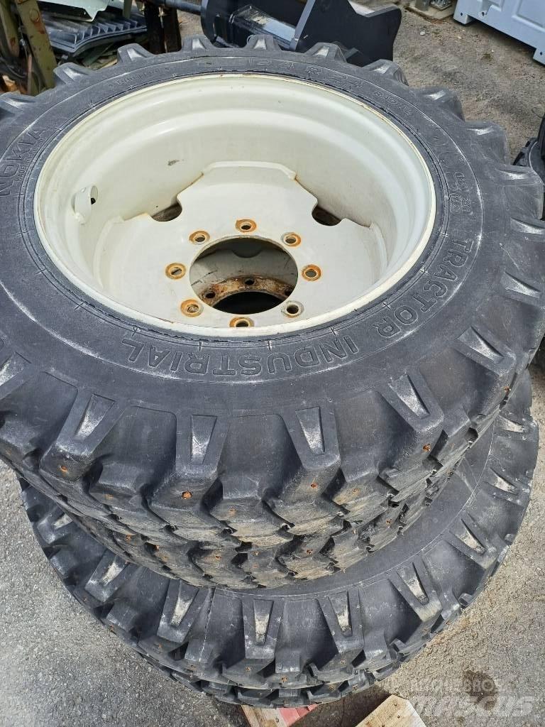 Valtra A 85 Traktorok