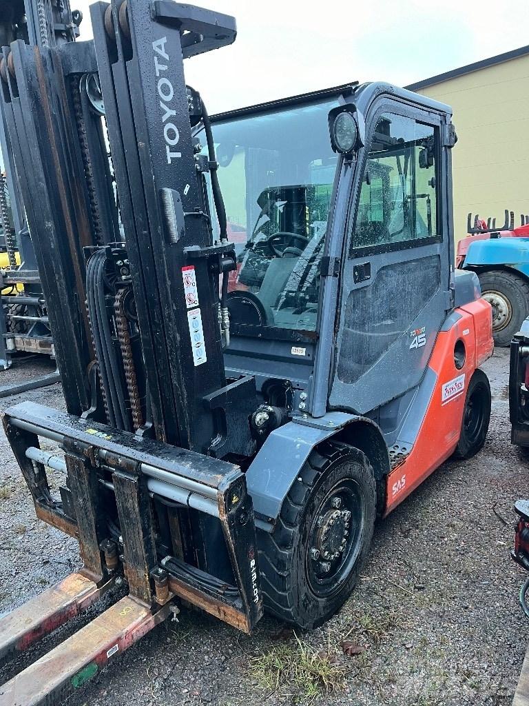 Toyota 40-8FD40N Dízel targoncák