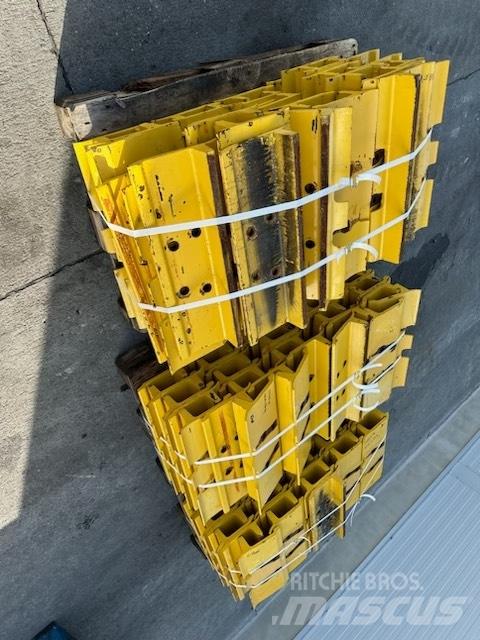 Komatsu d 85 plate Lánctalpak, láncok és futóművek