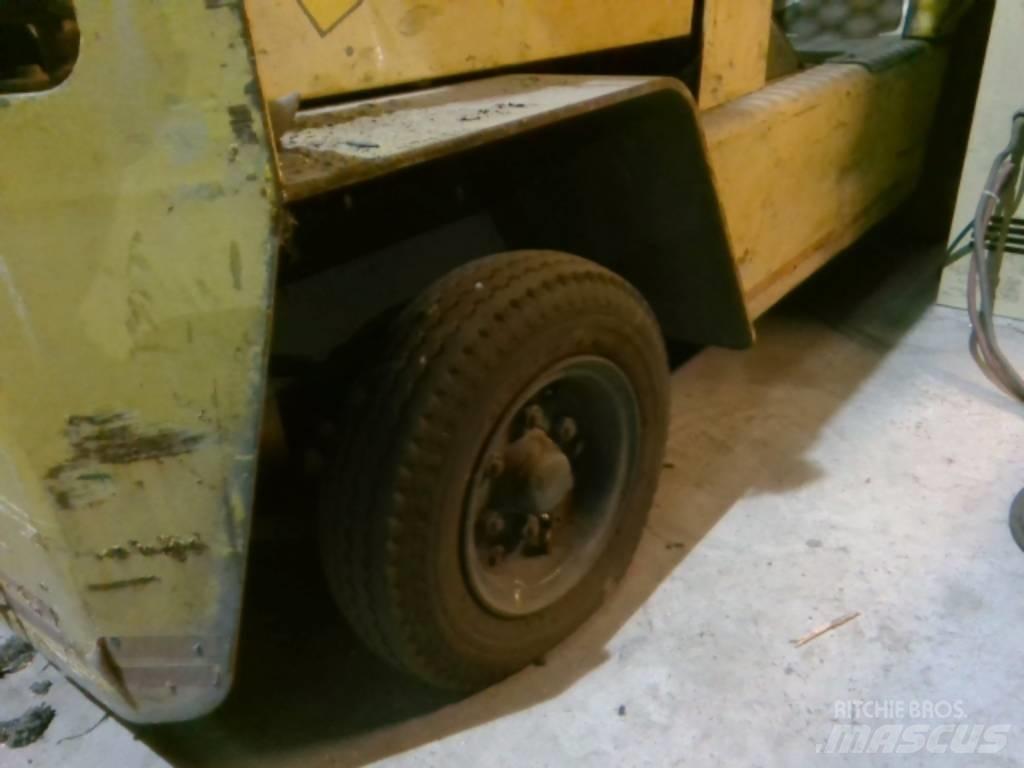 Toyota 2TG10 Vontatótargonca