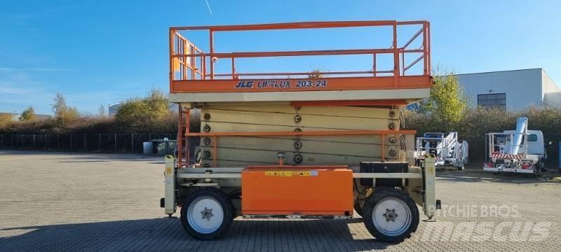 JLG 203-24 Ollós emelők