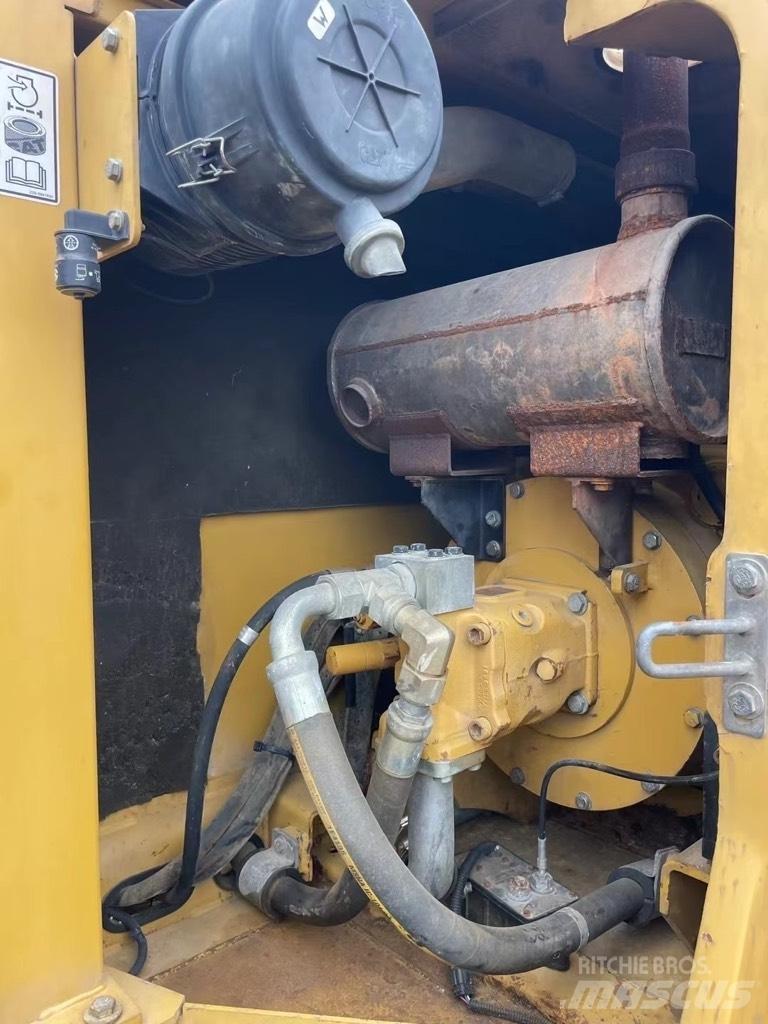 CAT 307 D Lánctalpas kotrók