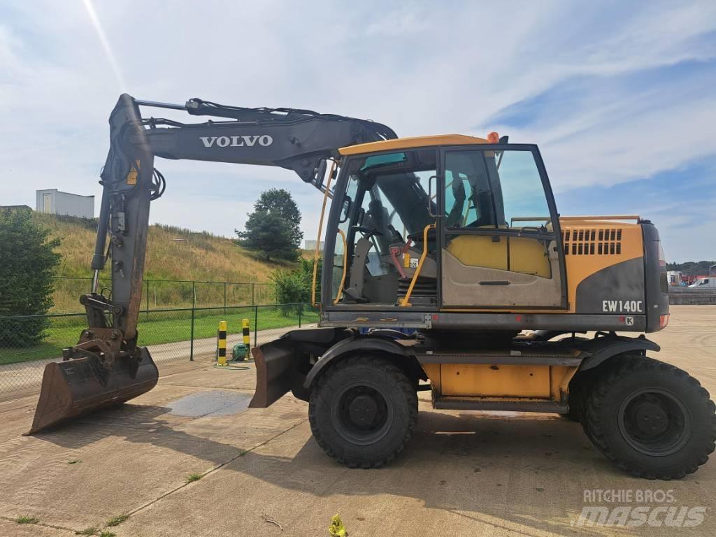 Volvo EW 140 C Gumikerekes kotrók