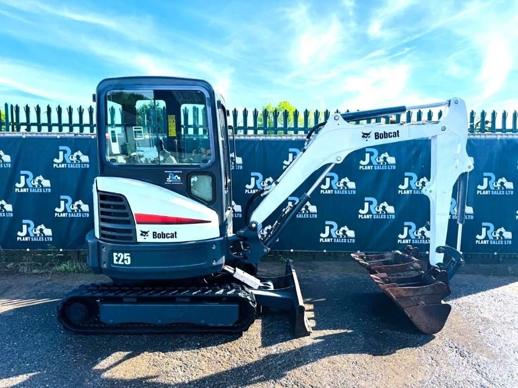 Bobcat E 25 Mini kotrók < 7t