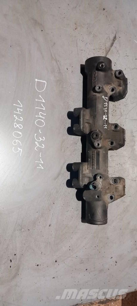DAF XF95.430 1428065 Motorok