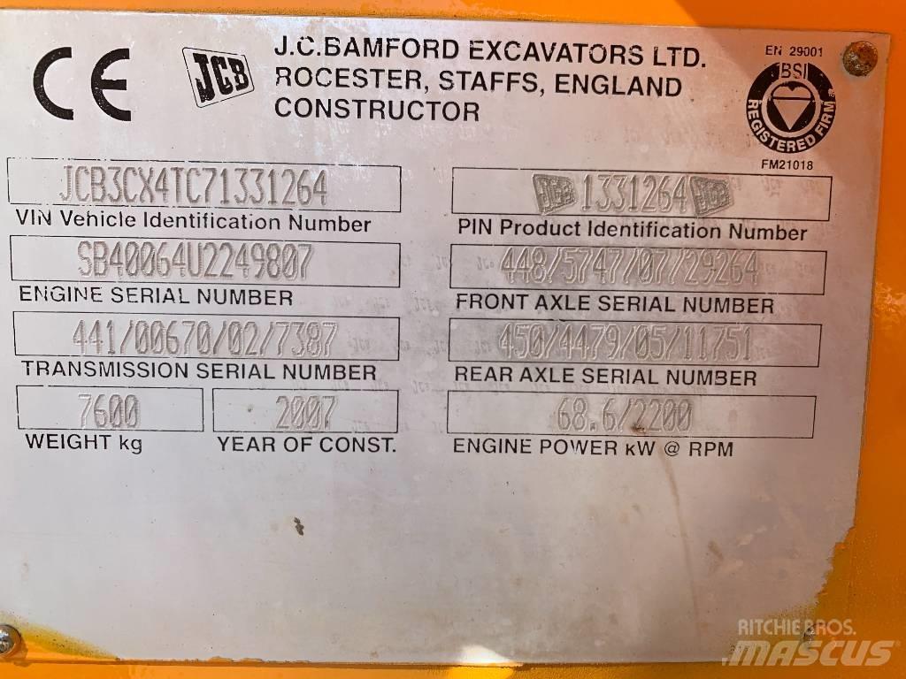 JCB 3 CX Gumikerekes kotrók