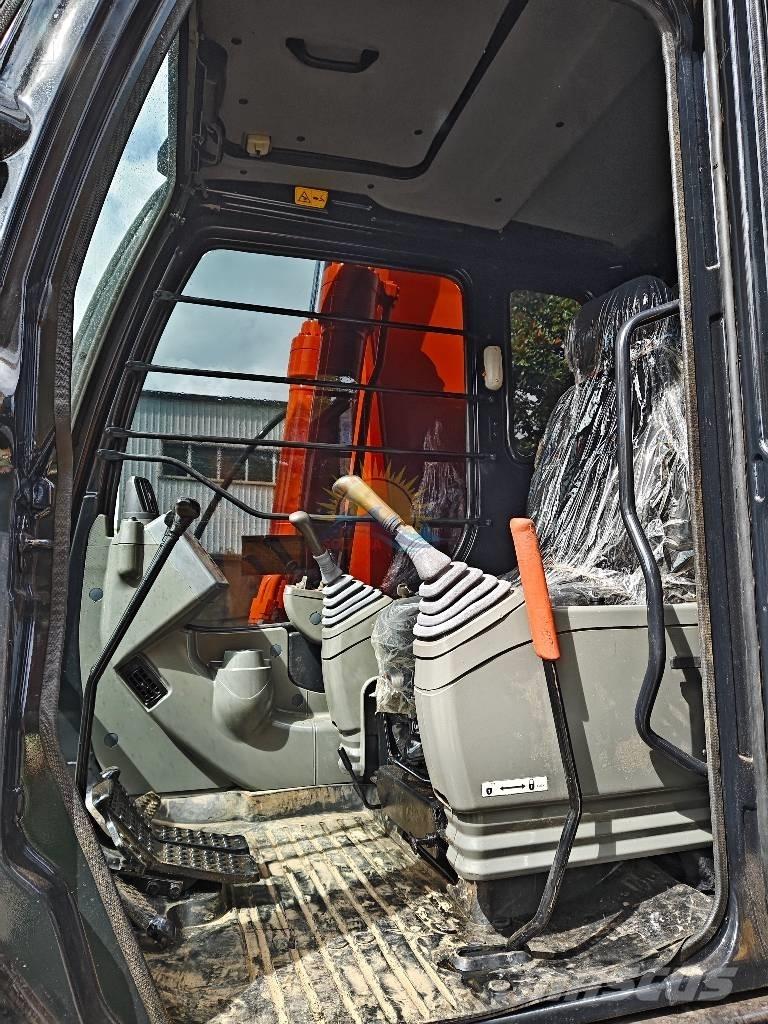 Hitachi ZX 130 Lánctalpas kotrók