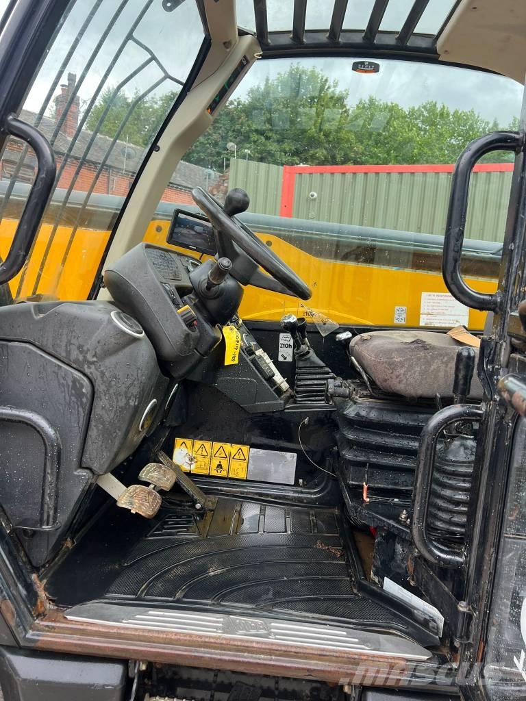 JCB 535-125 Hiviz Teleszkópos rakodók