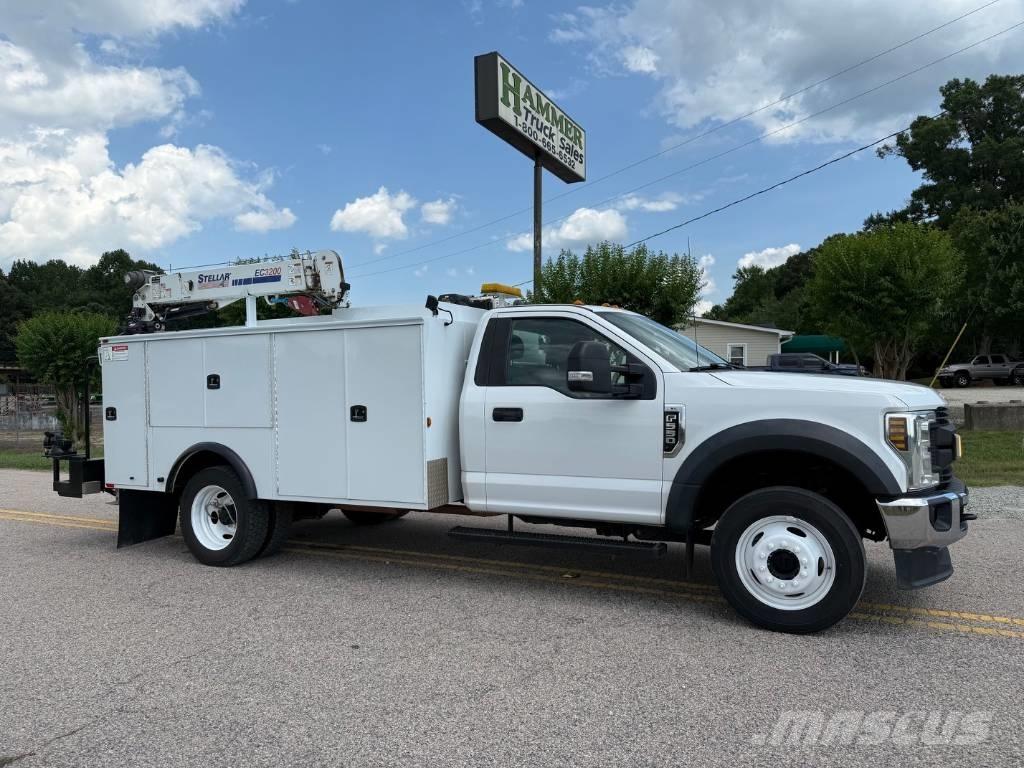 Ford F 550 Kis teherszállító/Platós kocsi