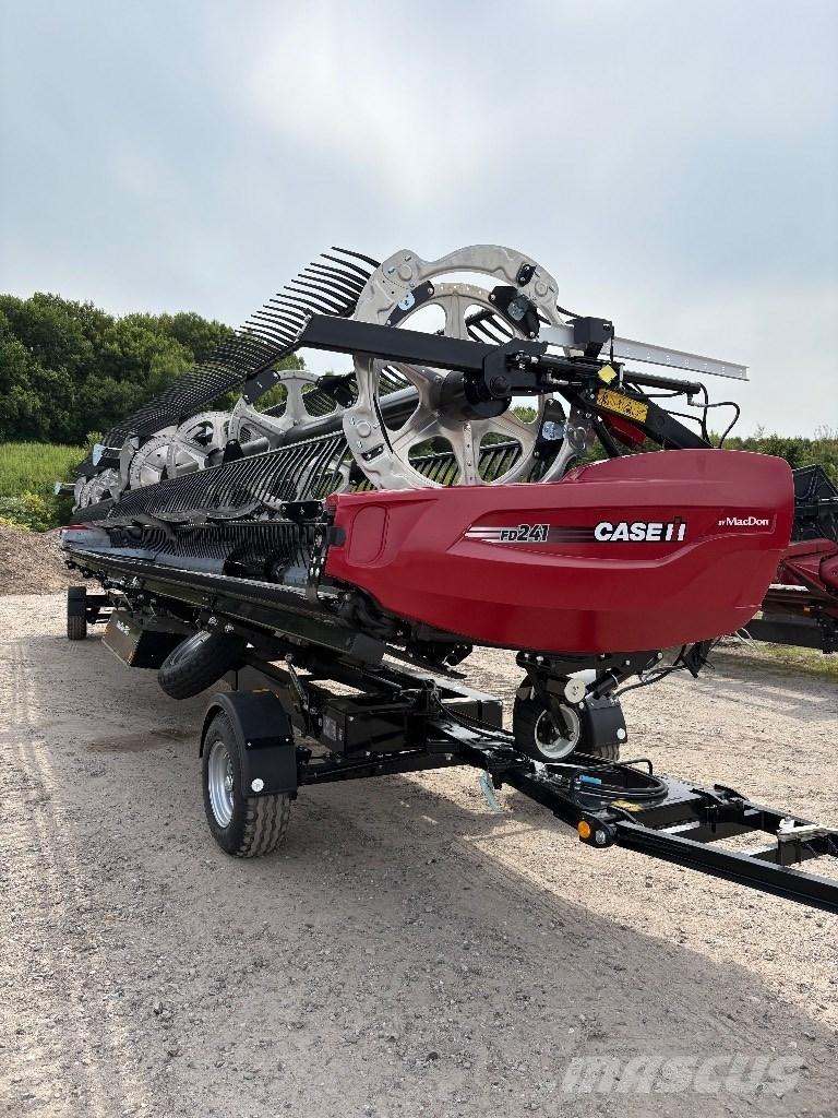 MacDon FD241 Kombájn adapterek