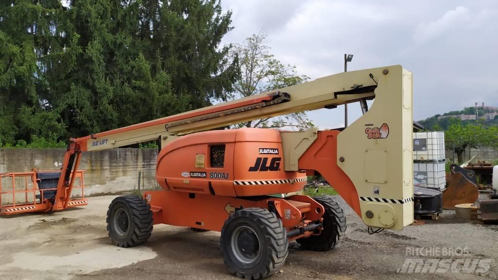 JLG 800 AJ Karos emelők