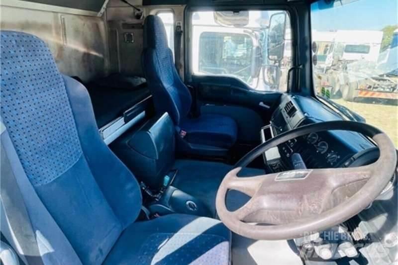 UD TRUCKS QUON Egyéb