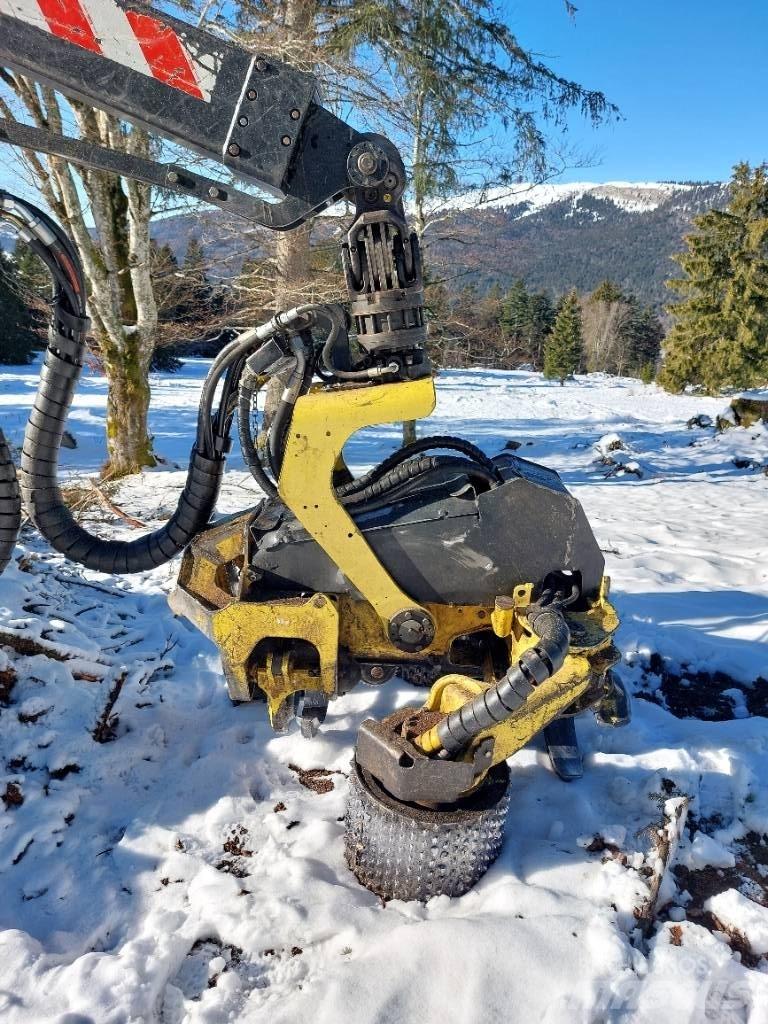 John Deere 1270 D Betakarítók