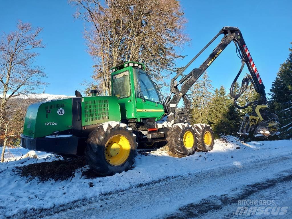 John Deere 1270 D Betakarítók