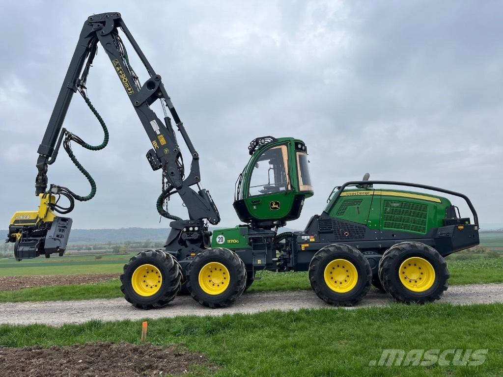 John Deere 1170G Betakarítók