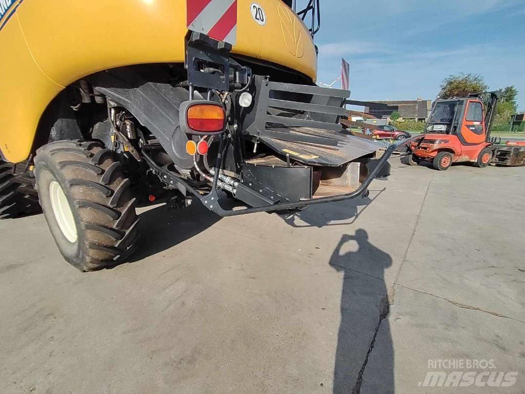 New Holland CR 9090 Kombájnok