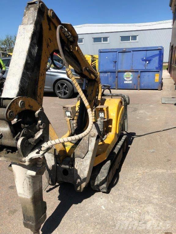 Brokk 90 Bontásra használt kotrók