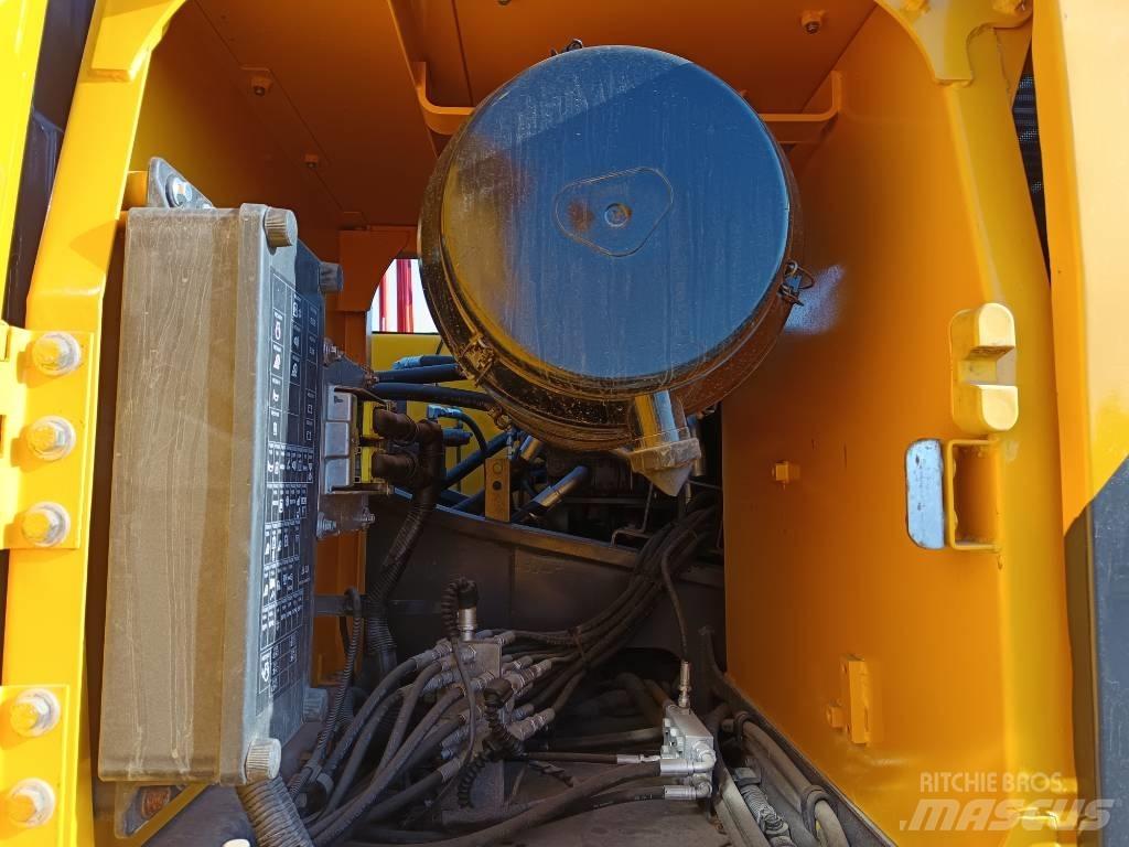 Volvo EC 250 Lánctalpas kotrók