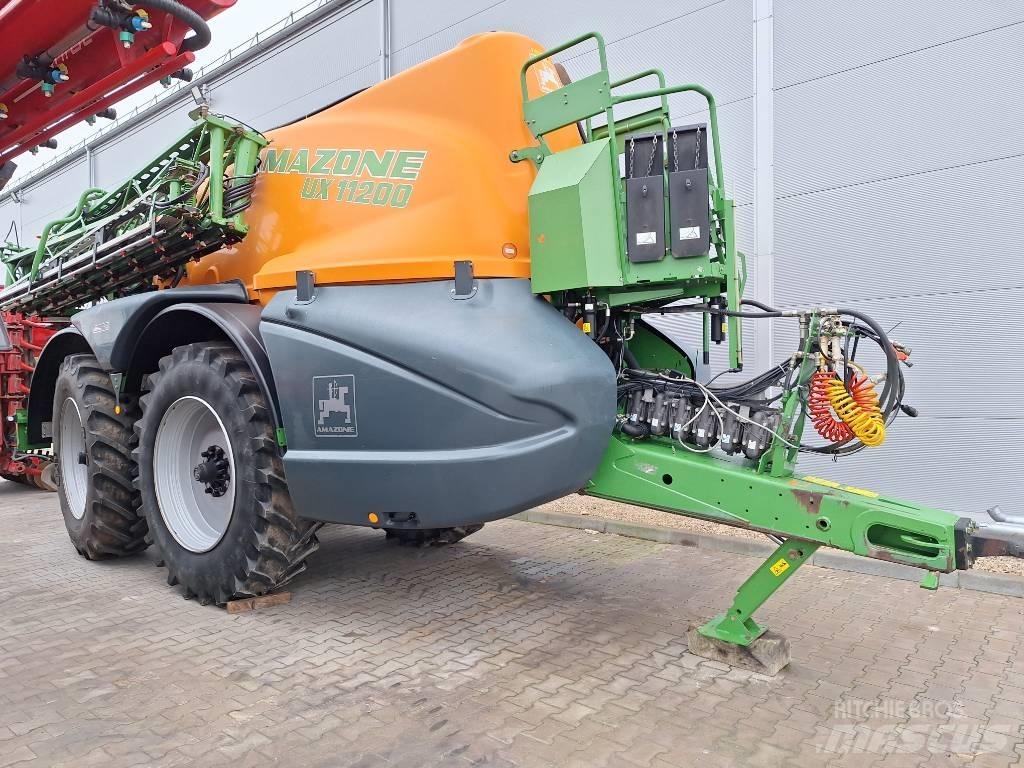 Amazone UX 11200 Vontatott trágyaszórók