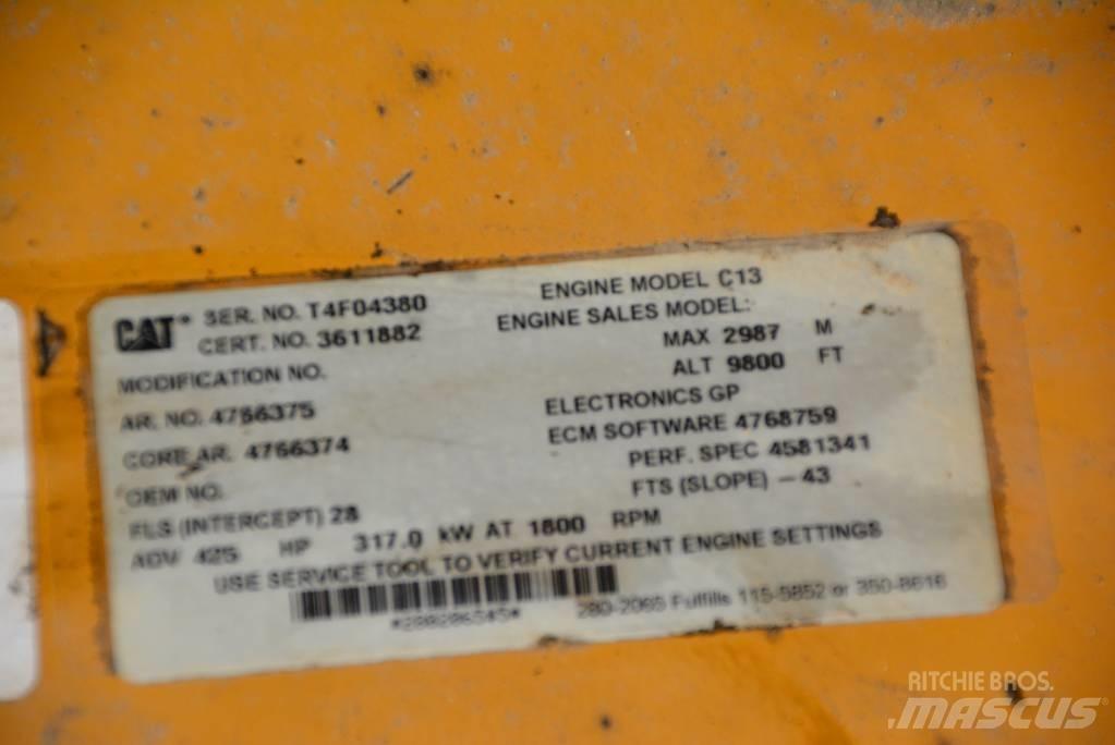 CAT 352 F L Lánctalpas kotrók