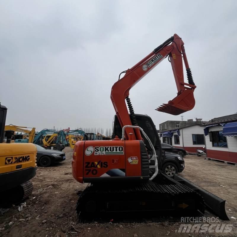 Hitachi ZX 70 Közepes (midi) kotrók 7 t - 12 t