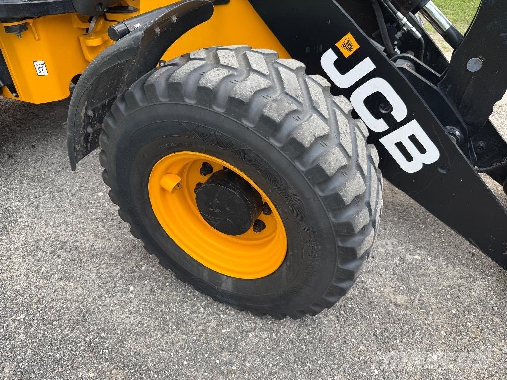 JCB 407 Gumikerekes homlokrakodók