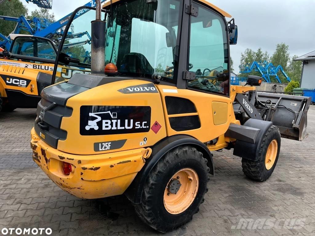 Volvo L 25 F Gumikerekes homlokrakodók